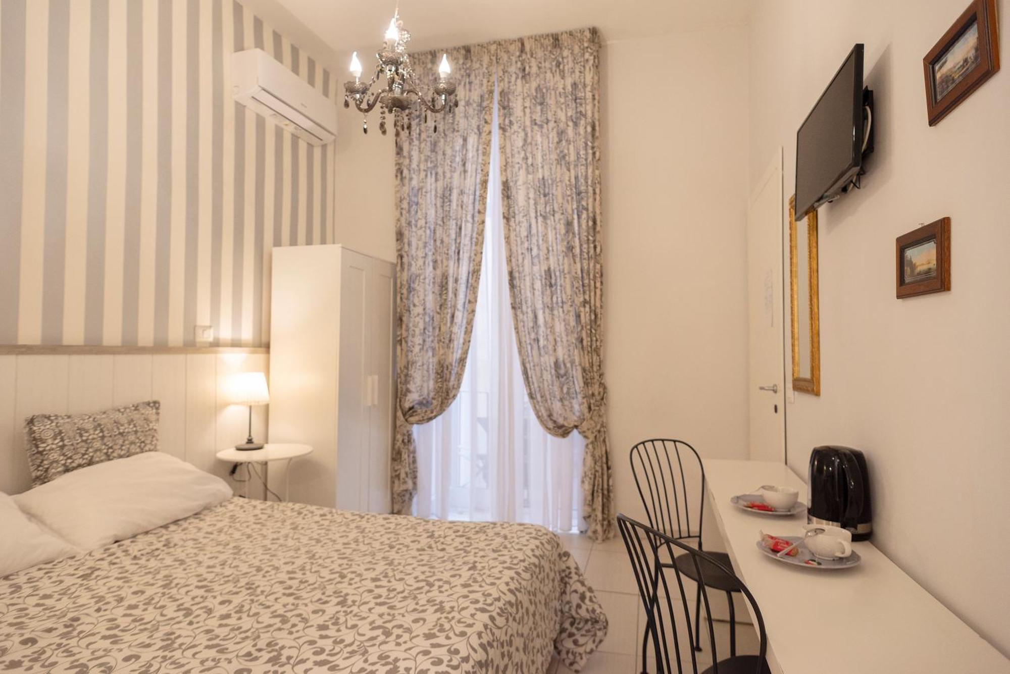 Bed & Breakfast Dei Decumani 3*